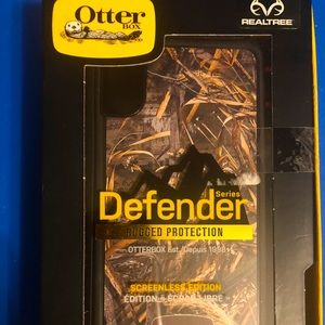 OtterBox- Realtree Phone Case